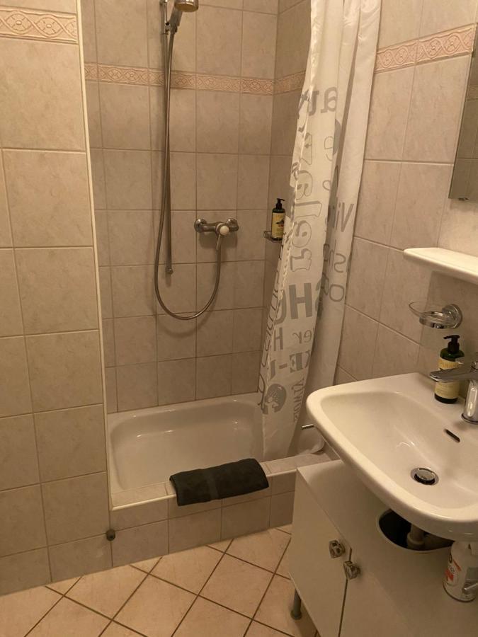 Hotel Demi-Lune Сент-Урсан Екстериор снимка